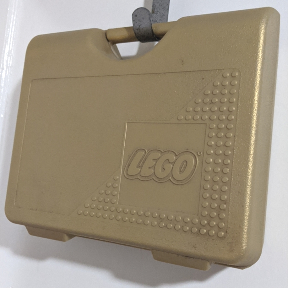 1997 gold LEGO container in great condition - Picture 2 of 8